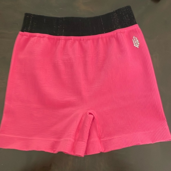 FP Movement Happiness Runs Prajna Shorts (waist 25” length 13”inseam 3.5”) - Picture 3 of 5